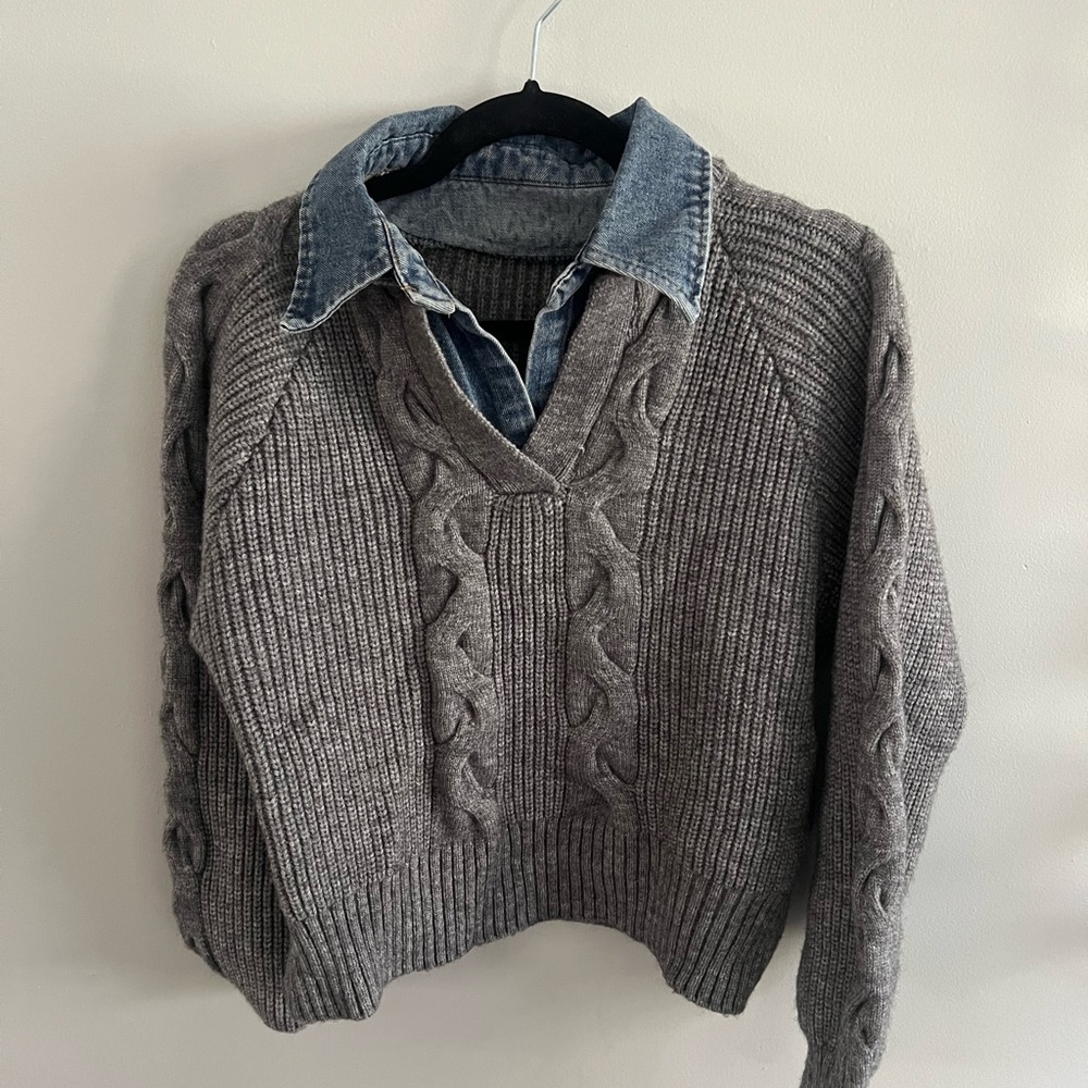 Commense Gray Cable Knit V-Neck Sweater - Women